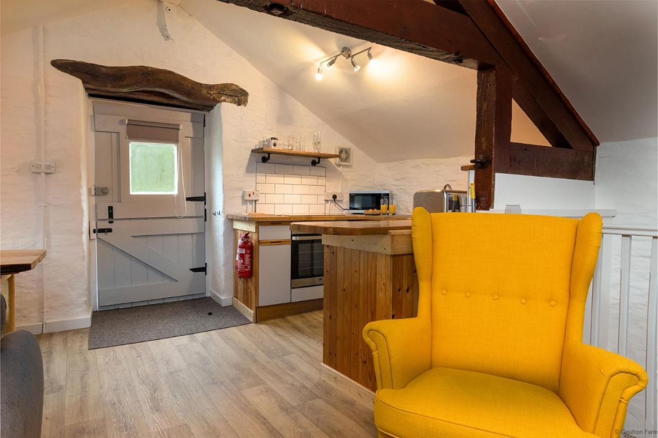 Dog Friendly Cottage, Geufron Farm Near Tywyn Bryn-crug ภายนอก รูปภาพ