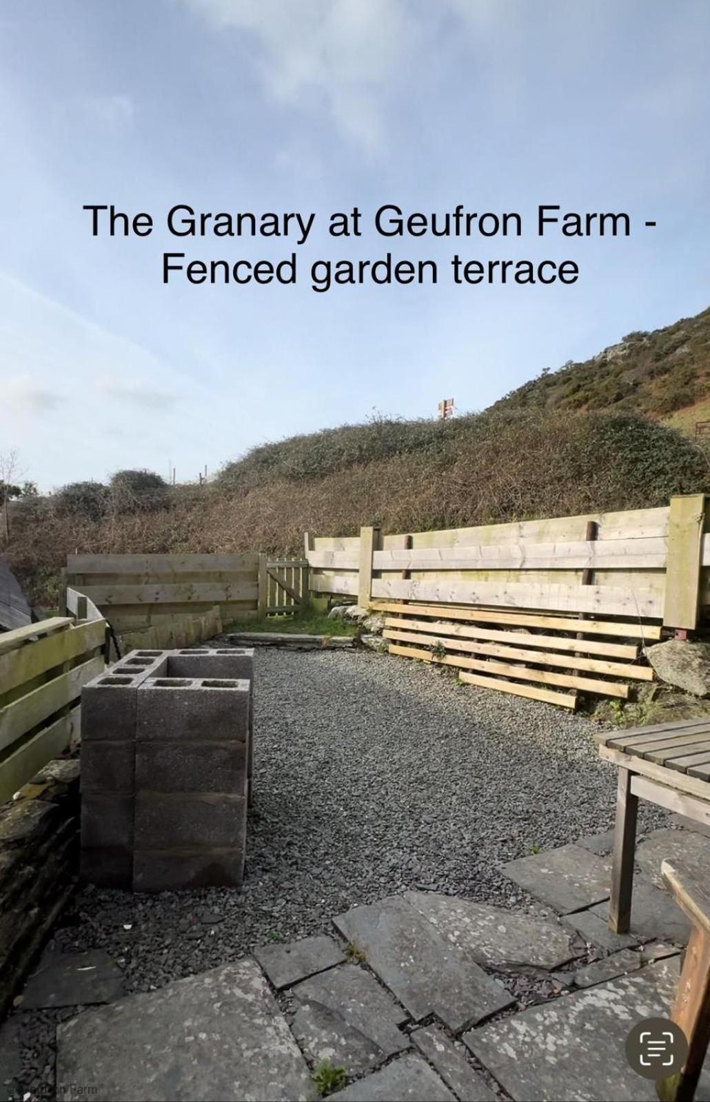 Dog Friendly Cottage, Geufron Farm Near Tywyn Bryn-crug ภายนอก รูปภาพ